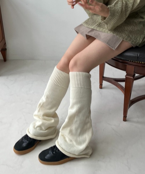 AS KNOW AS plus（アズノゥアズプラス）の「ニットレッグカバー（レッグウォーマー・レディース・グレー系その他/ホワイト/ブラウン系その他/ベージュ/ホワイト系その他/ブラック・FREE）」の2枚目の写真