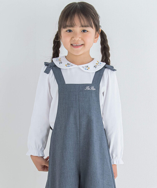 BeBe(ベベ)の「フラワー刺繍丸襟スムースブラウス(90~150cm)(シャツ/ブラウス・キッズ・ブルー/オフホワイト・120cm/100cm/150cm/130cm/140cm/110cm/90cm)」の4枚目の写真