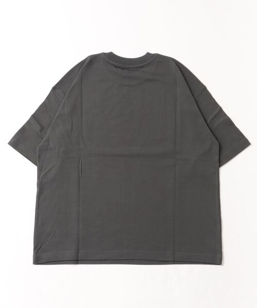 NEW BALANCE(ニューバランス)の「NB Essentials Linear Heritage オーバーサイズ ショートスリーブTシャツ(Tシャツ/カットソー・レディース・モスグリーン/ブラック/ホワイト・X-LARGE/LARGE/SMALL/MEDIUM)」の20枚目の写真