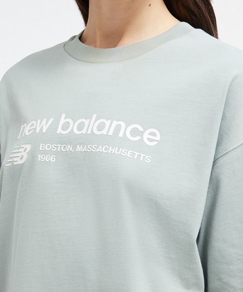 NEW BALANCE(ニューバランス)の「NB Essentials Linear Heritage オーバーサイズ ショートスリーブTシャツ(Tシャツ/カットソー・レディース・モスグリーン/ブラック/ホワイト・X-LARGE/LARGE/SMALL/MEDIUM)」の17枚目の写真