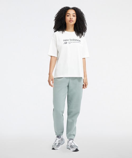 NEW BALANCE(ニューバランス)の「NB Essentials Linear Heritage オーバーサイズ ショートスリーブTシャツ(Tシャツ/カットソー・レディース・モスグリーン/ブラック/ホワイト・X-LARGE/LARGE/SMALL/MEDIUM)」の18枚目の写真