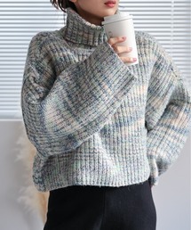 段染めオーバークロップド丈ハイネックニット