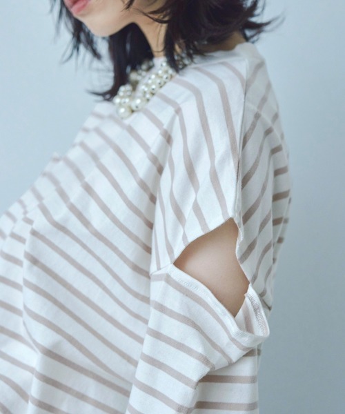 Fashion Letter(ファッションレター)の「オーバーサイズ カットアウト ボーダーロングTee(Tシャツ/カットソー・レディース・ブラック/グリーン/ピンク/ベージュ・M)」の5枚目の写真