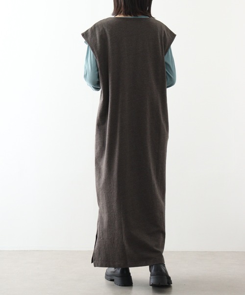 atONE(アットワン)の「atONE キーネックロングワンピース(ワンピース・レディース・キャメル/ブラック/チャコールグレー・4L~5L/M~L/LL~3L)」の12枚目の写真