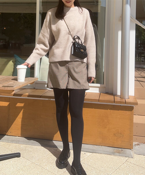 KOBE LETTUCE（コウベレタス）の「タックショートパンツ（その他パンツ・レディース・ベージュ/ブラウン系その他/ブラック/チャコールグレー/ブラック系その他・M）」の4枚目の写真