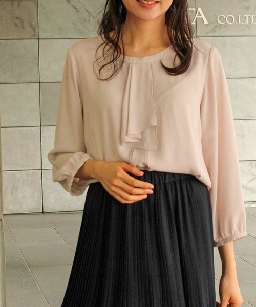 fleur by mint breeze(フルールバイミントブリーズ)の「【L~6L 大きいサイズ】【セレモニー】 ジョーゼット フリルタイ ブラウス(シャツ/ブラウス・レディース・ピンク/オフホワイト・5L/6L/LL/3L/4L/L)」の2枚目の写真