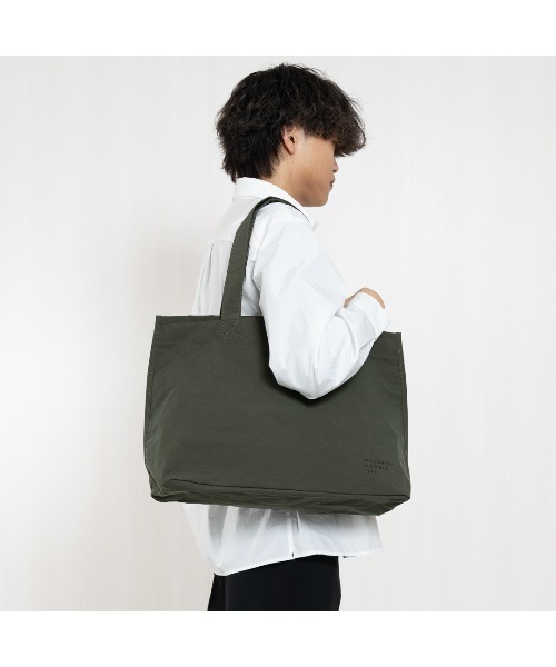 MARGARET HOWELL idea(マーガレット・ハウエルアイデア)の「MARGARET HOWELL idea(マーガレットハウエルアイデア) KELP トートバッグ(トートバッグ・メンズ・グリーン/ブラック/ネイビー・FREE)」の13枚目の写真