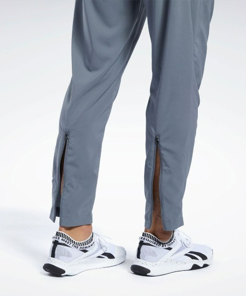 Reebok(リーボック)の「ウーブン トラックスター パンツ / WOR WOVEN TRACKSTER PANT(その他パンツ・メンズ・ブラック/グレー・LARGE/MEDIUM/SMALL/XX-LARGE/X-LARGE)」の8枚目の写真