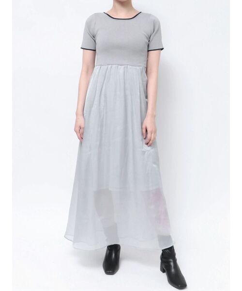 CALNAMUR（カルナムール）の「リボンシャイニーワンピース（ワンピース・レディース・アイボリー/ブラック/ライトブルー・FREE）」の4枚目の写真