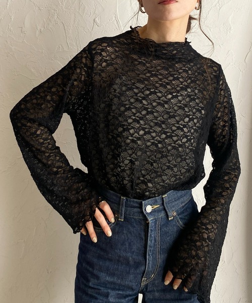 She's Closet(シーズクローゼット)の「シアーレースジャガードメロウフリル長袖プチハイネックトップス(Tシャツ/カットソー・レディース・ブルー/アイボリー/ブラック・FREE)」の2枚目の写真