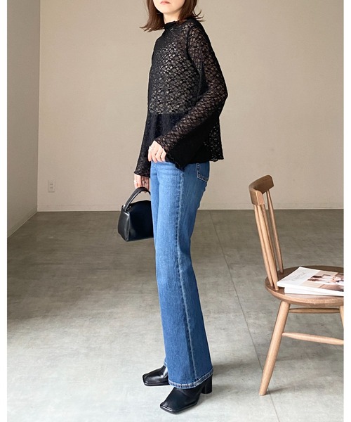 She's Closet(シーズクローゼット)の「シアーレースジャガードメロウフリル長袖プチハイネックトップス(Tシャツ/カットソー・レディース・ブルー/アイボリー/ブラック・FREE)」の14枚目の写真