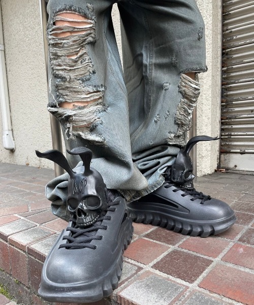 XU(エックスユー)の「ストリートファッション XU エックスユー coated denim pants オーバーサイズ ダメージデニム ダメージジーンズ デニム ジーンズ ジーパン ワイドパンツ クラッシュデニム 韓国ファッション 韓国ストリート(デニムパンツ・メンズ・ブラック・M)」の6枚目の写真