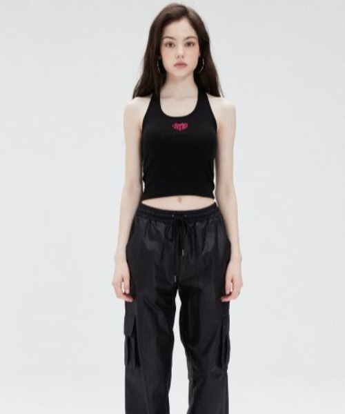 LUVISTRUE(ラヴイズトゥルー)の「SU LOGO HALTER NECK TOP(タンクトップ・レディース・ブラック/ホワイト・FREE)」の7枚目の写真