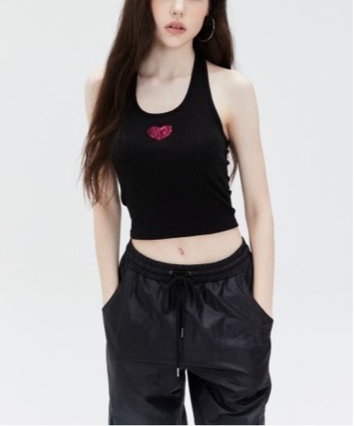 LUVISTRUE(ラヴイズトゥルー)の「SU LOGO HALTER NECK TOP(タンクトップ・レディース・ブラック/ホワイト・FREE)」の9枚目の写真