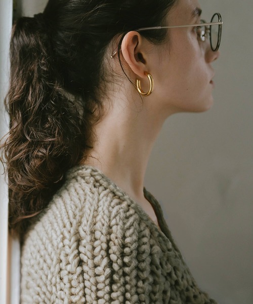 Ops.(オプス)の「ピアス 金属アレルギー対応 フープピアス シルバー925 ゴールド 【ジオーベ・ルナ gioove-luna】(ピアス(両耳用)・レディース・イエローゴールド/シルバー・ONE SIZE)」の9枚目の写真