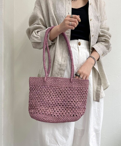 fredy emue（フレディエミュ）の「【IVAHONA/イバオナ】コマ編みラフィアロングハンドルトート（トートバッグ・レディース・ラベンダー/ベージュ/チャコールグレー・FREE）」の7枚目の写真