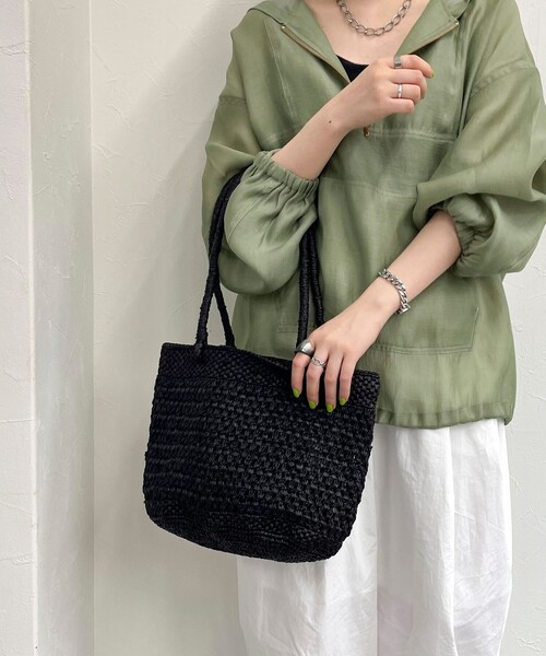 fredy emue（フレディエミュ）の「【IVAHONA/イバオナ】コマ編みラフィアロングハンドルトート（トートバッグ・レディース・ラベンダー/ベージュ/チャコールグレー・FREE）」の11枚目の写真