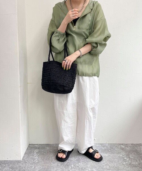 fredy emue（フレディエミュ）の「【IVAHONA/イバオナ】コマ編みラフィアロングハンドルトート（トートバッグ・レディース・ラベンダー/ベージュ/チャコールグレー・FREE）」の12枚目の写真