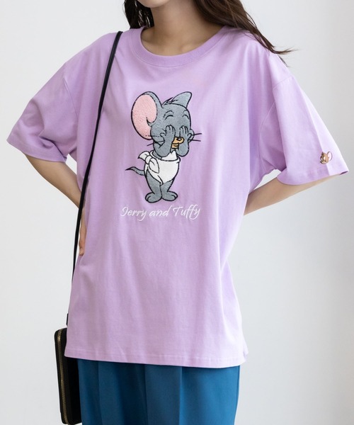 Tom＆Jerry（トムアンドジェリー）の「TOM＆JERRY トムとジェリー サガラ刺繍Tシャツ 綿100%（Tシャツ/カットソー・レディース・チャコールグレー/オートミール/グリーン系その他/ラベンダー/ベージュ・フリー）」の2枚目の写真