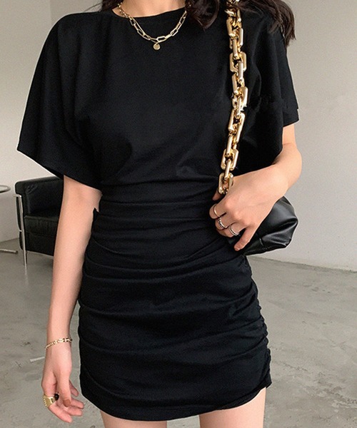 GLAMOROUS JANE(グラマラスジェーン)の「サイドシャーリング半袖ミニワンピース(ワンピース・レディース・ブラック・L/M)」の1枚目の写真