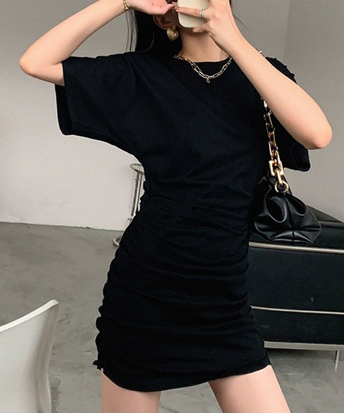 GLAMOROUS JANE(グラマラスジェーン)の「サイドシャーリング半袖ミニワンピース(ワンピース・レディース・ブラック・L/M)」の6枚目の写真