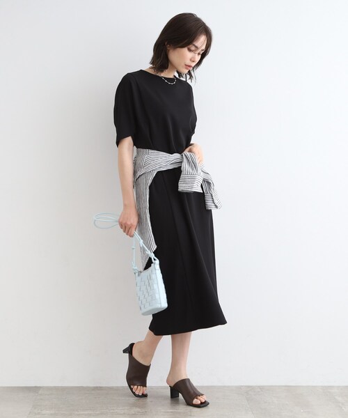 INDIVI（インディヴィ）の「◆【洗える／UVケア】ドルマンスリーブフォルムワンピース（ワンピース・レディース・ブラック/モスグリーン・03/05/13/15 /19/34/38）」の13枚目の写真