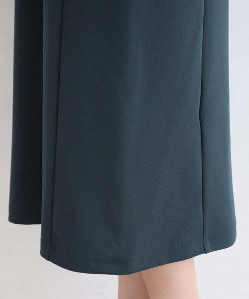 INDIVI（インディヴィ）の「◆【洗える／UVケア】ドルマンスリーブフォルムワンピース（ワンピース・レディース・ブラック/モスグリーン・03/05/13/15 /19/34/38）」の7枚目の写真