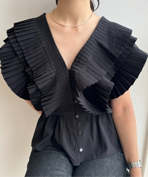 I_am（アイアム）の「shoulder pleats frill blouse / ショルダー 