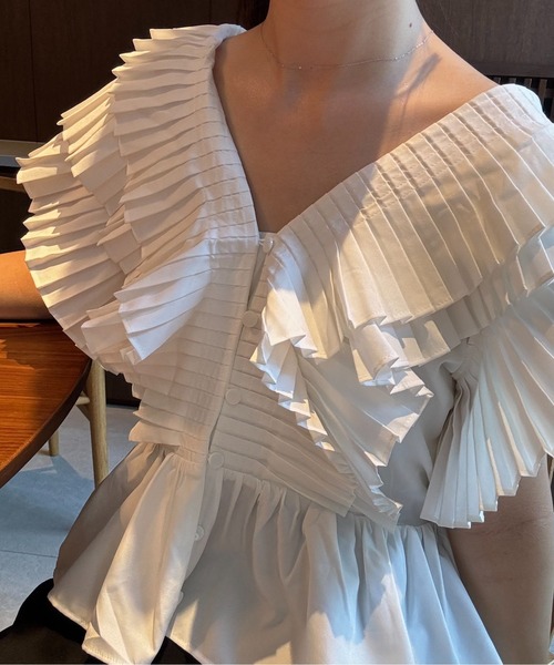 I_am（アイアム）の「shoulder pleats frill blouse / ショルダー 