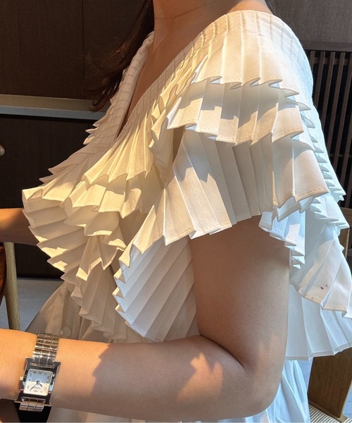 I_am（アイアム）の「shoulder pleats frill blouse / ショルダー 