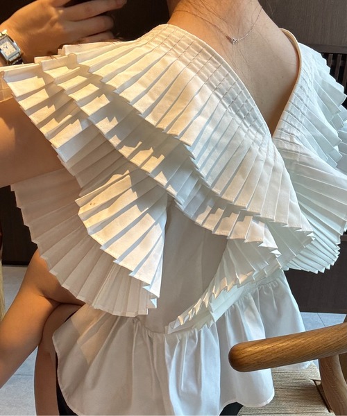 I_am（アイアム）の「shoulder pleats frill blouse / ショルダー 