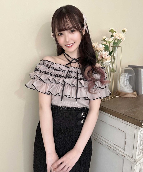 couture BY ROJITA（クチュールバイロジータ）の「配色メローフリルトップス（Tシャツ/カットソー・レディース・アイボリー/ブラック/ピンクベージュ・FREE）」の3枚目の写真