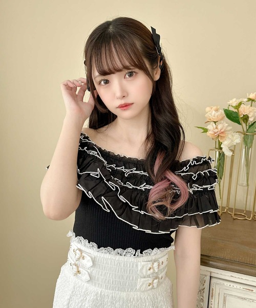 couture BY ROJITA（クチュールバイロジータ）の「配色メローフリルトップス（Tシャツ/カットソー・レディース・アイボリー/ブラック/ピンクベージュ・FREE）」の5枚目の写真