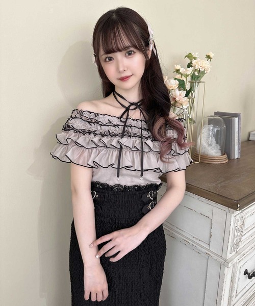 couture BY ROJITA（クチュールバイロジータ）の「配色メローフリルトップス（Tシャツ/カットソー・レディース・アイボリー/ブラック/ピンクベージュ・FREE）」の4枚目の写真