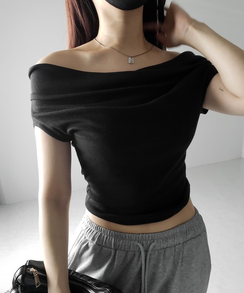 me+em select(ミームセレクト)の「※※【 2color 】オフショルギャザーノースリーブトップス / off shoulder gather nosleeve tops(Tシャツ/カットソー・レディース・ブラック/アイボリー・FREE)」の20枚目の写真