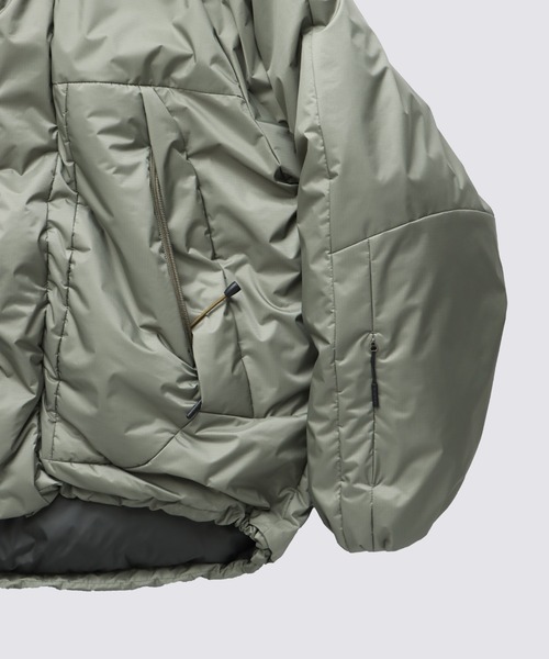 NANGA（ナンガ）の「[NANGA x FIDELITY] 3LAYER DOWN JACKET / ナンガコラボダウンジャケット（ダウンジャケット/コート・メンズ・オリーブ/ブラック・MEDIUM/LARGE）」の8枚目の写真