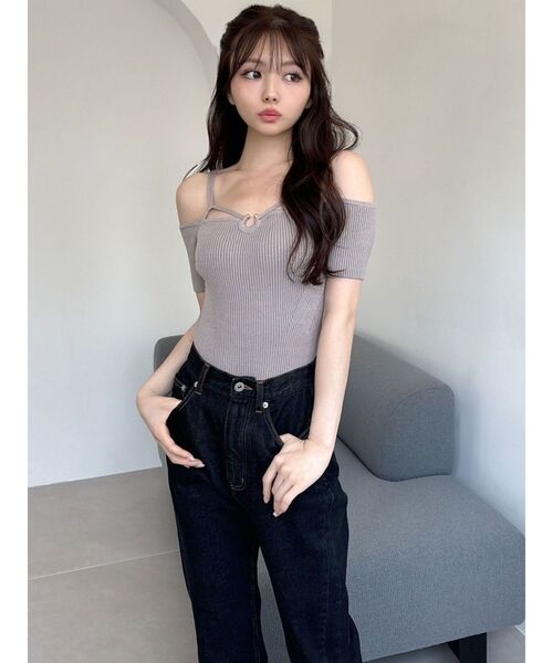 RESEXXY（リゼクシー）の「バストデザインニットトップス（ニット/セーター・レディース・ベージュ/グリーン/ブラック・FREE）」の4枚目の写真