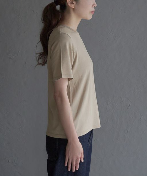 apartment department(アパートメントデパートメント)の「レーヨンナイロン ニットソー(Tシャツ/カットソー・レディース・グレイッシュベージュ/ブラック/オフホワイト・M)」の17枚目の写真