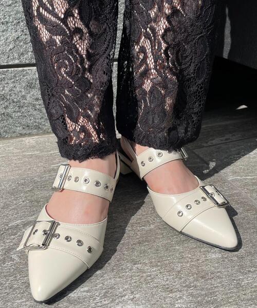 WEGO（ウィゴー）の「WEGO/ハトメベルトポインテッドシューズ（パンプス・レディース・ブラウン/シルバー/オフホワイト/ブラック/ワイン/レッド系その他/レッド/ホワイト/ブラウン系その他/その他1/ライトピンク・LARGE/MEDIUM/SMALL/X-LARGE）」の3枚目の写真