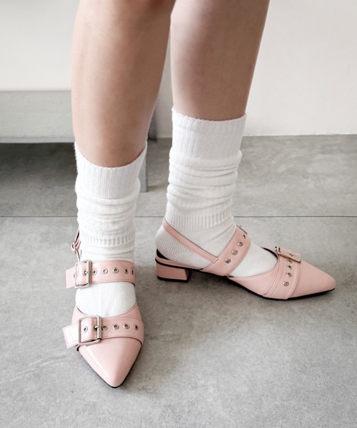 WEGO（ウィゴー）の「WEGO/ハトメベルトポインテッドシューズ（パンプス・レディース・ブラウン/シルバー/オフホワイト/ブラック/ワイン/レッド系その他/レッド/ホワイト/ブラウン系その他/その他1/ライトピンク・LARGE/MEDIUM/SMALL/X-LARGE）」の6枚目の写真