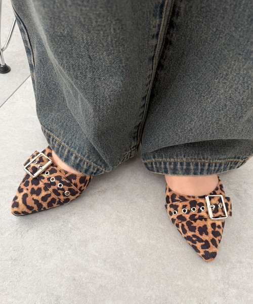 WEGO（ウィゴー）の「WEGO/ハトメベルトポインテッドシューズ（パンプス・レディース・ブラウン/シルバー/オフホワイト/ブラック/ワイン/レッド系その他/レッド/ホワイト/ブラウン系その他/その他1/ライトピンク・LARGE/MEDIUM/SMALL/X-LARGE）」の14枚目の写真