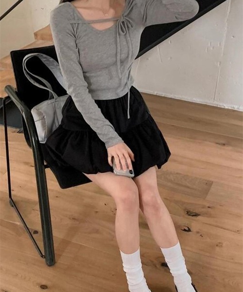 Nia(ニア)の「Nia(ニア)/ナイロンボリュームバルーンスカート(スカート・レディース・ブラック/ホワイト・FREE)」の16枚目の写真