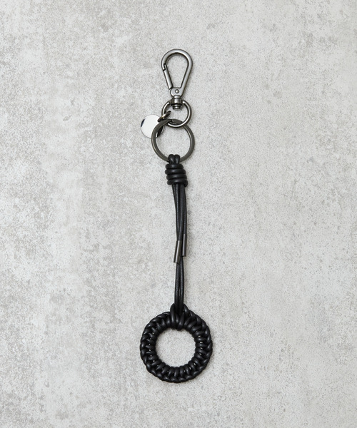 ITTI(イッチ)の「ITTI イッチ / CRISTY KNOT FINGER CIRCLE CHARM BK / RAPTO JP クリスティノットサークルチャームフィンガーストラップ / ITTI-GOODS-070-BK(キーホルダー・メンズ・ブラック・FREE)」の6枚目の写真