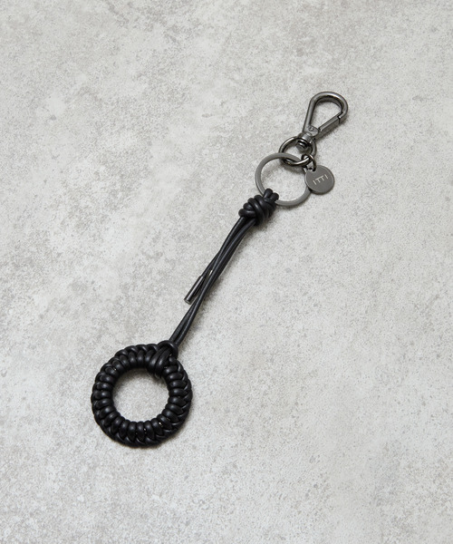 ITTI(イッチ)の「ITTI イッチ / CRISTY KNOT FINGER CIRCLE CHARM BK / RAPTO JP クリスティノットサークルチャームフィンガーストラップ / ITTI-GOODS-070-BK(キーホルダー・メンズ・ブラック・FREE)」の7枚目の写真