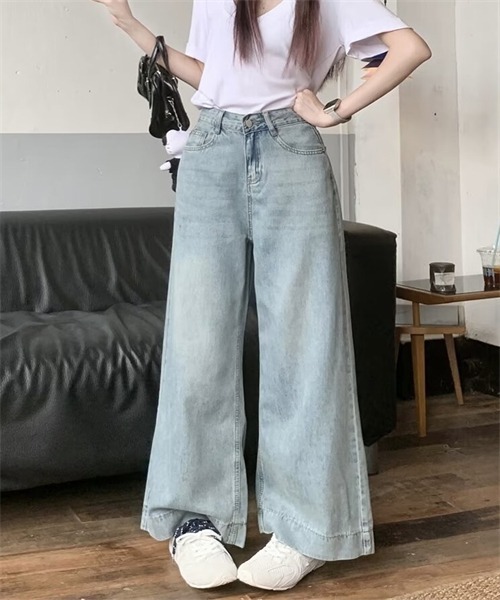 FREE STYLISTS(フリー スタイリスト)の「テンセルコットンデニムワイドパンツ(デニムパンツ・レディース・サックスブルー・S/M/L/XL/2XL)」の1枚目の写真