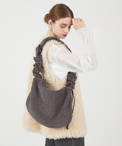 soeur（スール）の「●SOEUR/ラメニットフリルショルダー（トートバッグ・レディース・ブラック/シルバー/シャンパン・フリー）」の5枚目の写真