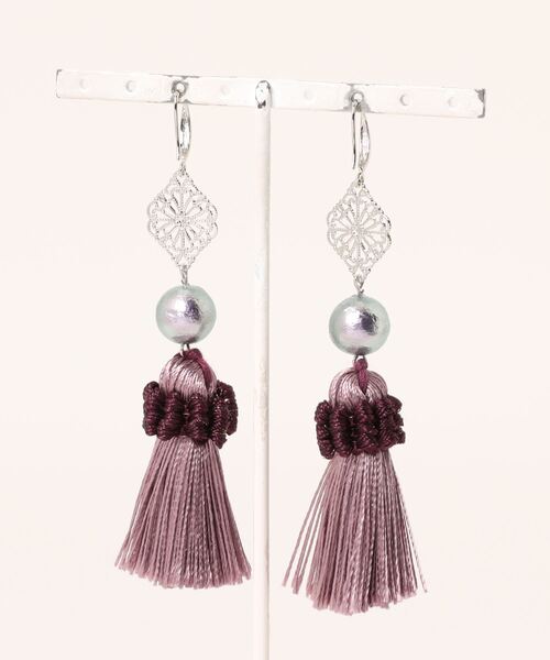 tone（トーン）の「【Astyle】コットンパール×タッセルステンレスピアス(MA)（ピアス（両耳用）・レディース・パープル・FREE）」の3枚目の写真