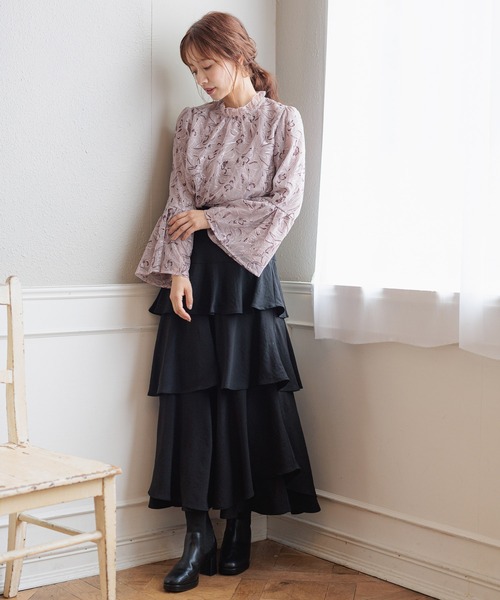 mysty woman（ミスティウーマン）の「袖フレアチュール刺繍ブラウス　251623（シャツ/ブラウス・レディース・アイボリー/ブラック/ピンクベージュ・FREE）」の5枚目の写真