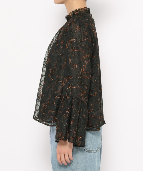 mysty woman（ミスティウーマン）の「袖フレアチュール刺繍ブラウス　251623（シャツ/ブラウス・レディース・アイボリー/ブラック/ピンクベージュ・FREE）」の10枚目の写真