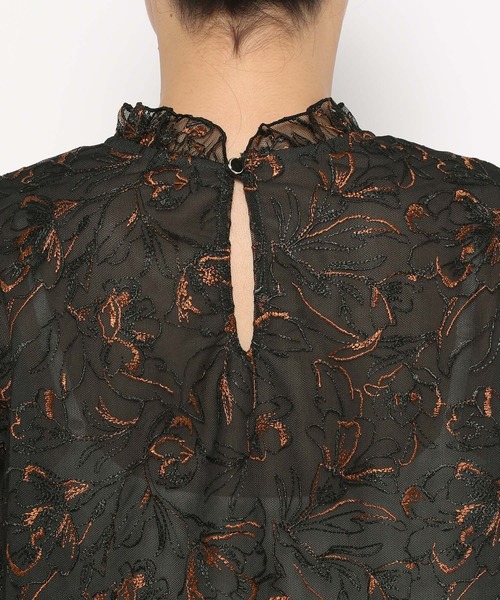 mysty woman（ミスティウーマン）の「袖フレアチュール刺繍ブラウス　251623（シャツ/ブラウス・レディース・アイボリー/ブラック/ピンクベージュ・FREE）」の12枚目の写真